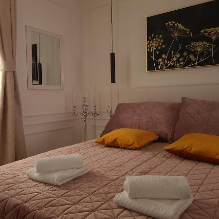 Apartment Trixi Maksimijan 普拉 外观 照片