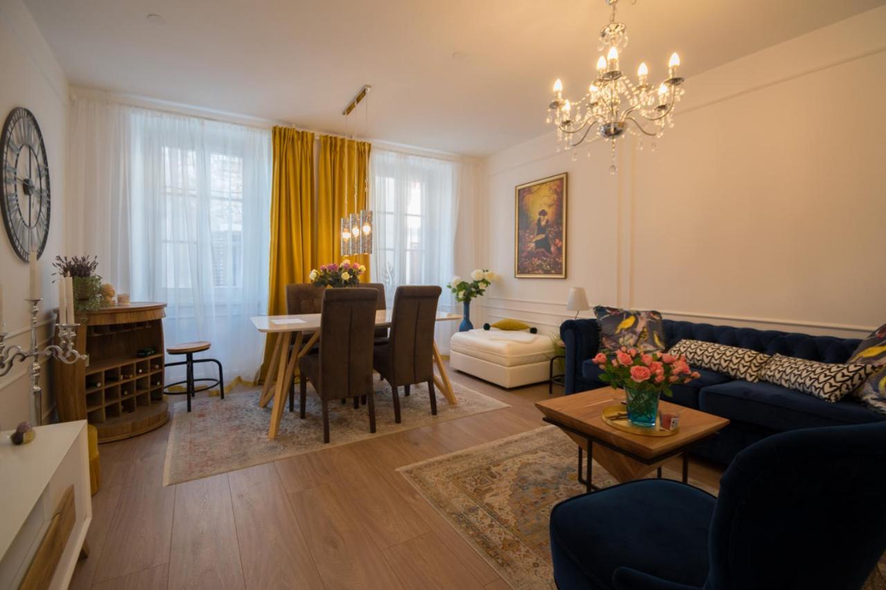 Apartment Trixi Maksimijan 普拉 外观 照片
